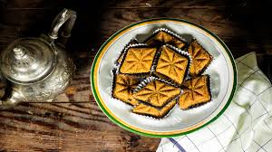Makrout el Koucha from Blida, Algerian pastry with almonds and honey