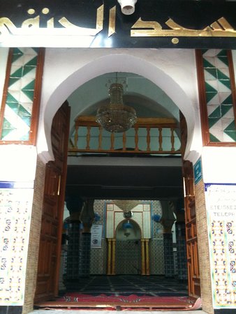 the entrance of El hanafai mosque in blida 